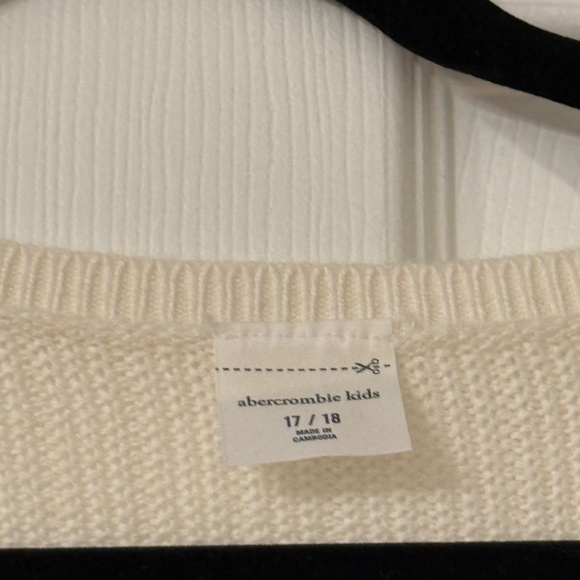 Abercrombie babydoll heart stitch sweater - Picture 5 of 7